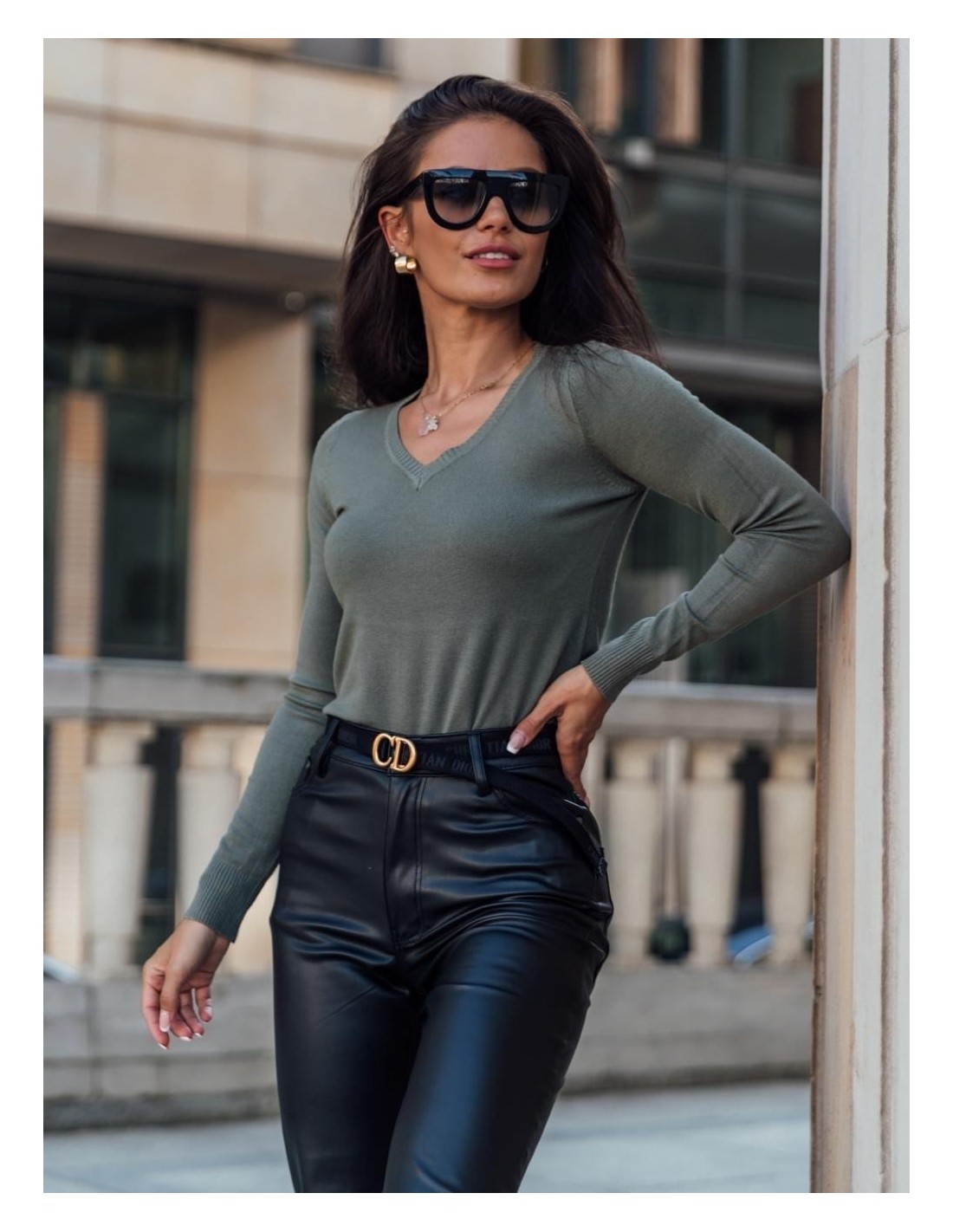 Fitted blouse with a V-neck, khaki 8068 - Online store - Boutique